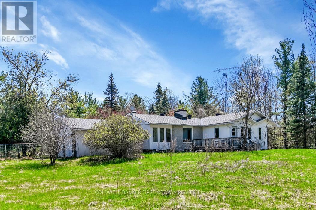 135 Manion Road  Ottawa ON K0A 1L0 photo