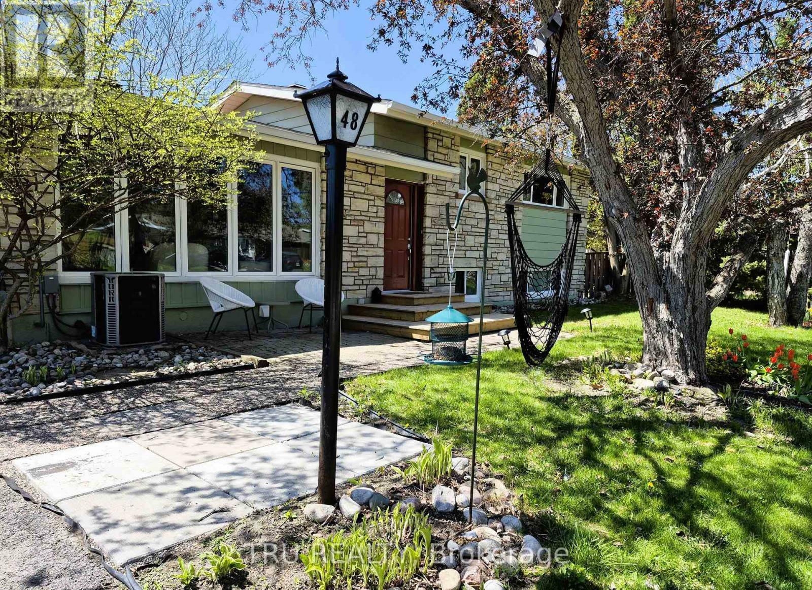 Property Photo: 48 Crystal Beach Drive ON K2H 5M9