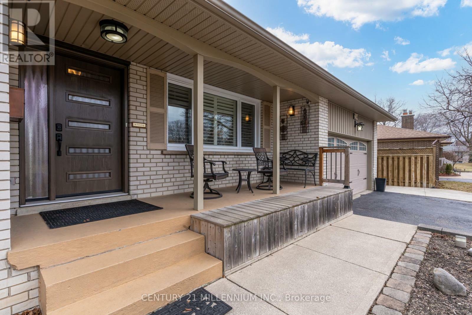 Property Photo: 234 Elizabeth Street South ON L6Y 1S1