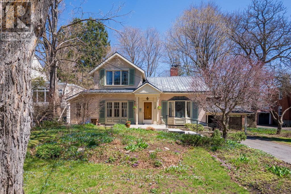 Property Photo: 1128 Lisgar Road ON K1M 0E6