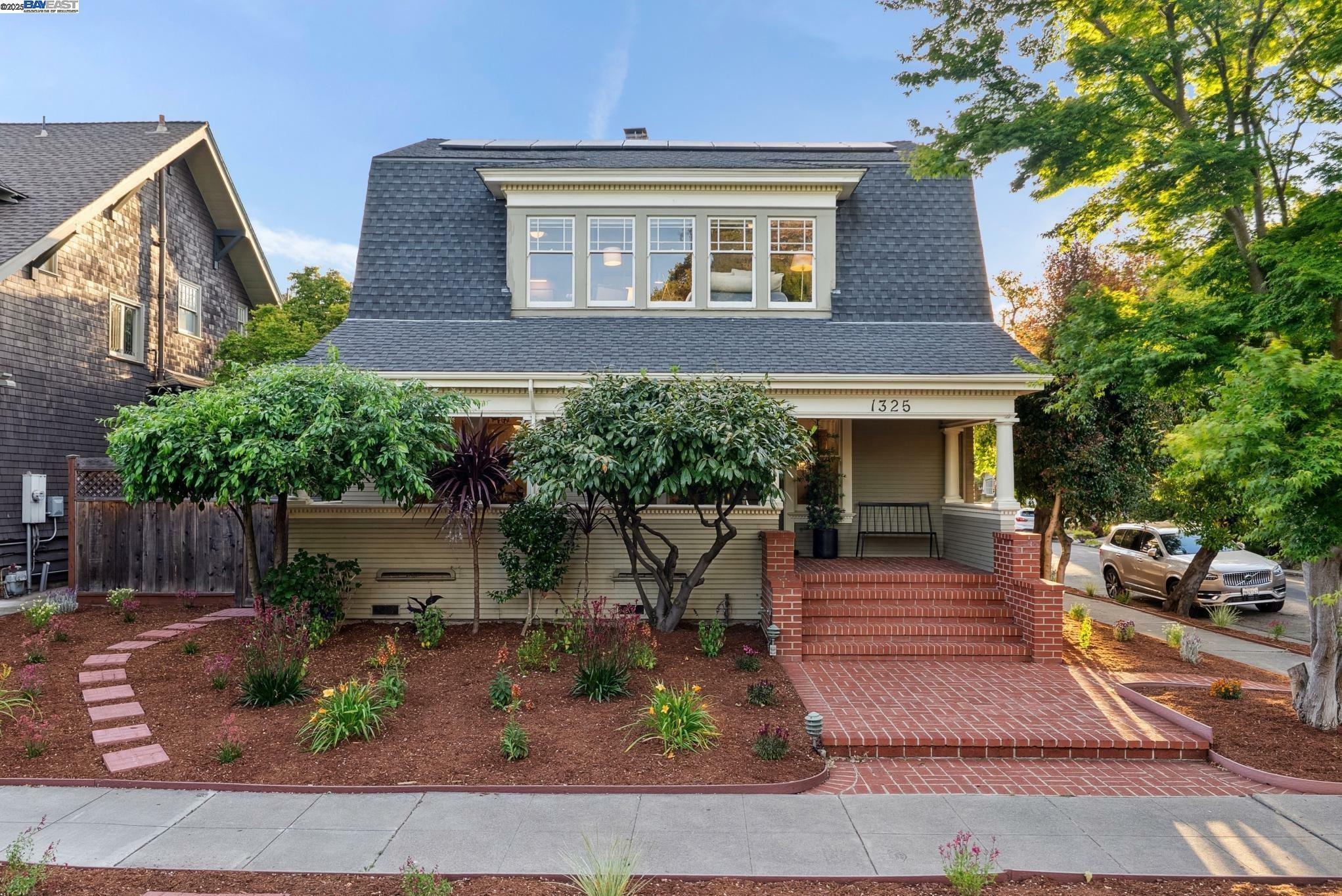 Property Photo:  1325 Saint Charles St  CA 94501 