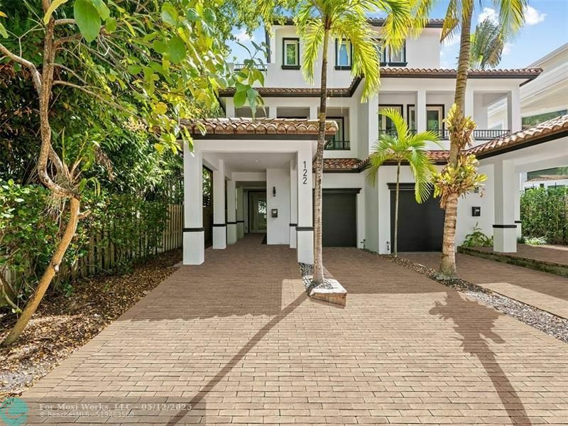 Property Photo: 122 NE 16th Ter FL 33301
