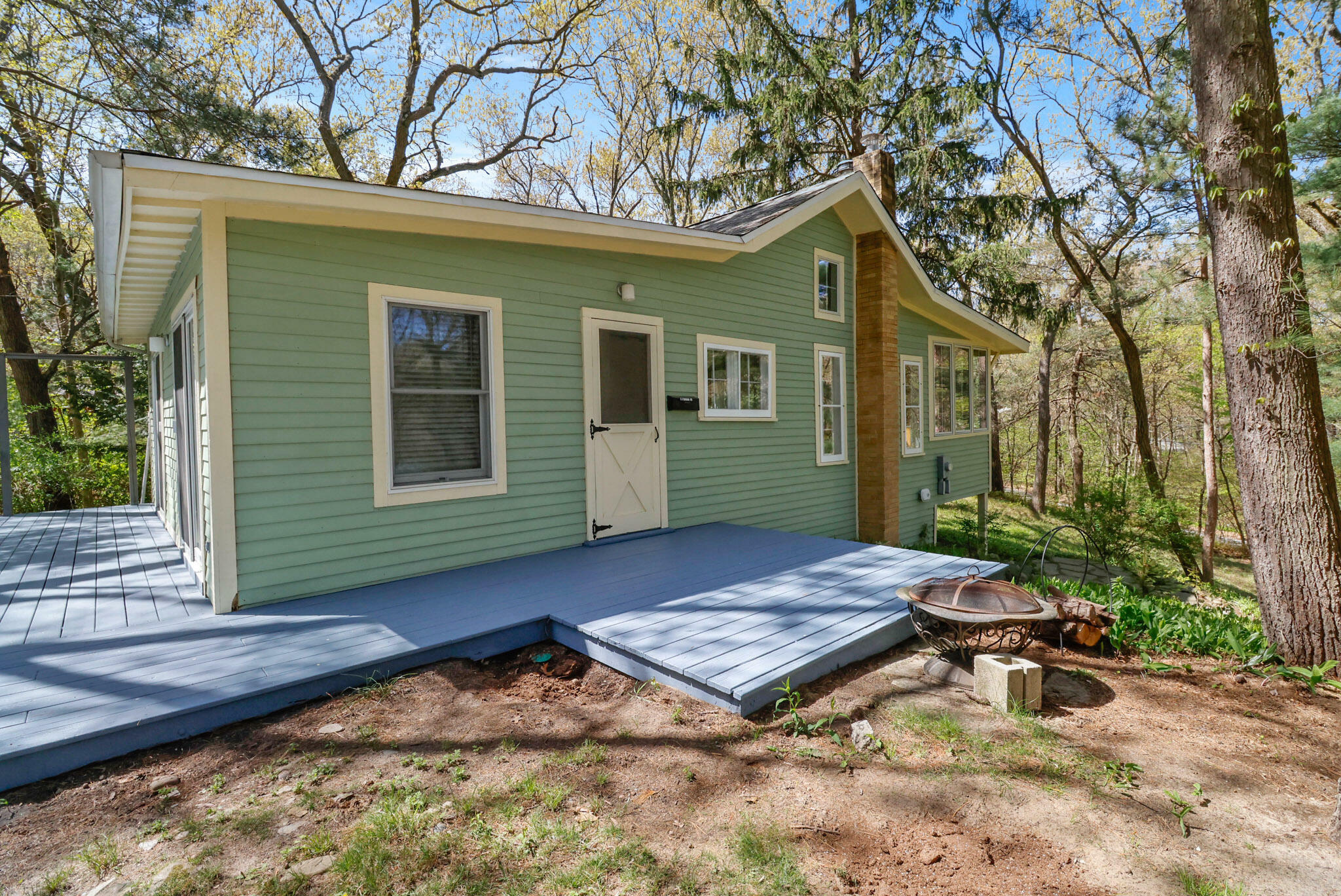 Property Photo: 5 S Coronada Avenue IN 46301