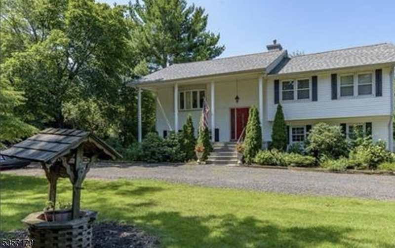 4 Spring Valley Dr  Hillsborough Twp. NJ 08844 photo