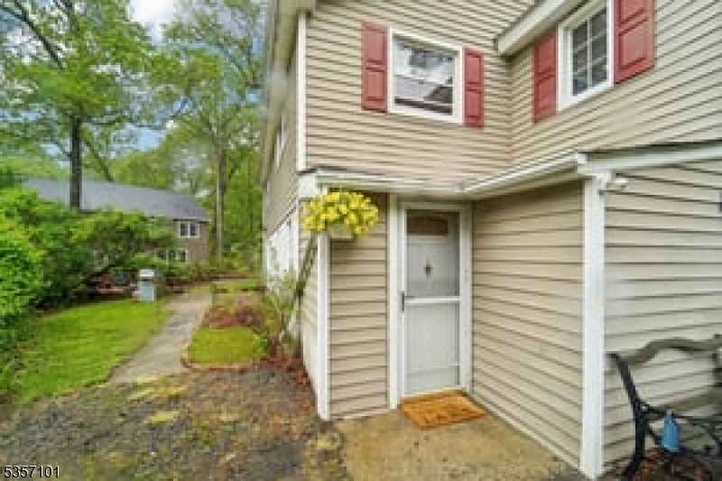 Property Photo: 8 Oak Ave NJ 07834