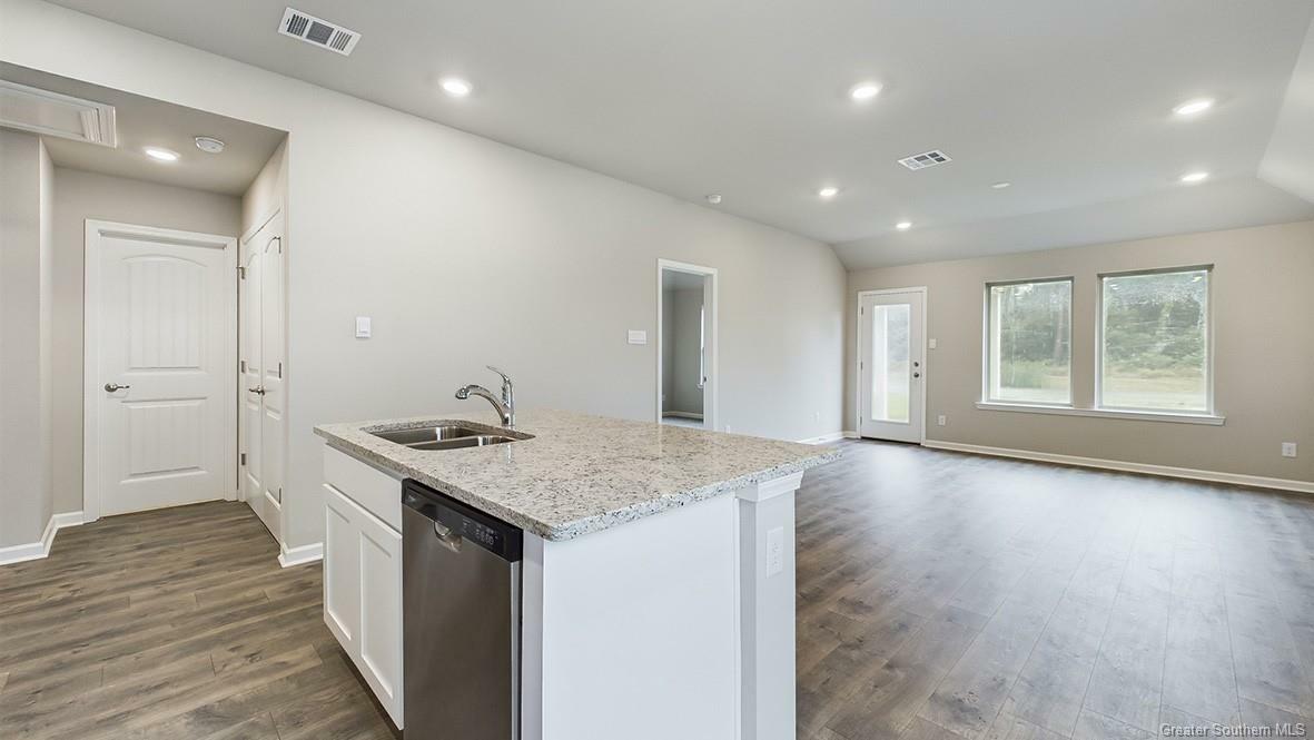 Property Photo: 4012 Savannah Oaks Drive LA 70607
