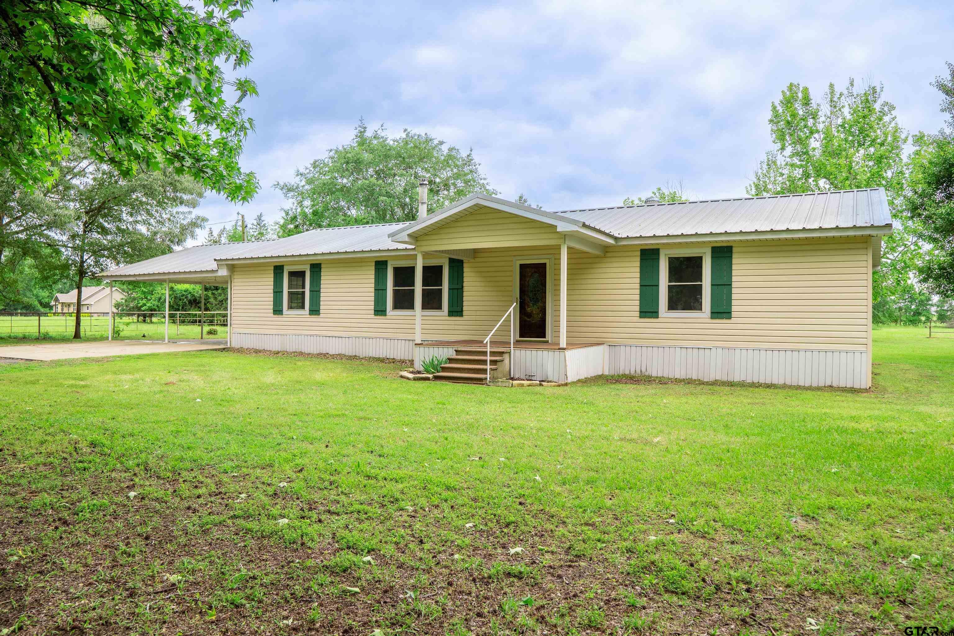 Property Photo: 2638 Cr 4115 TX 75457