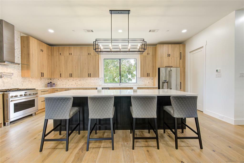 Property Photo: 1611 W 22nd Street C TX 77008