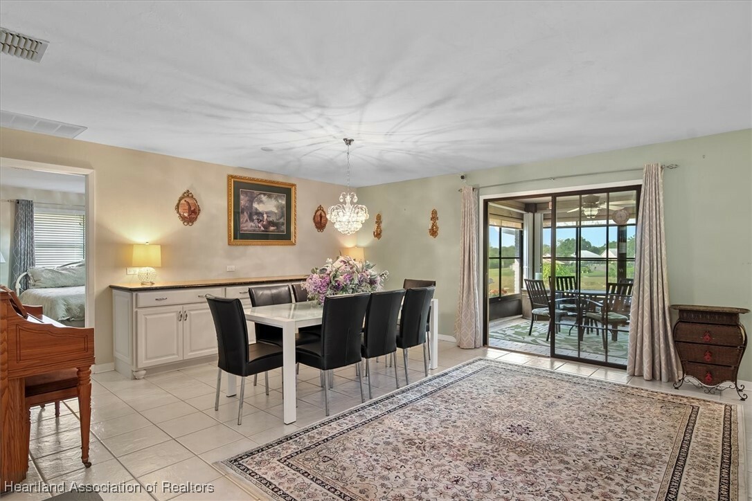 Property Photo: 4 Rosewood Drive N FL 33852