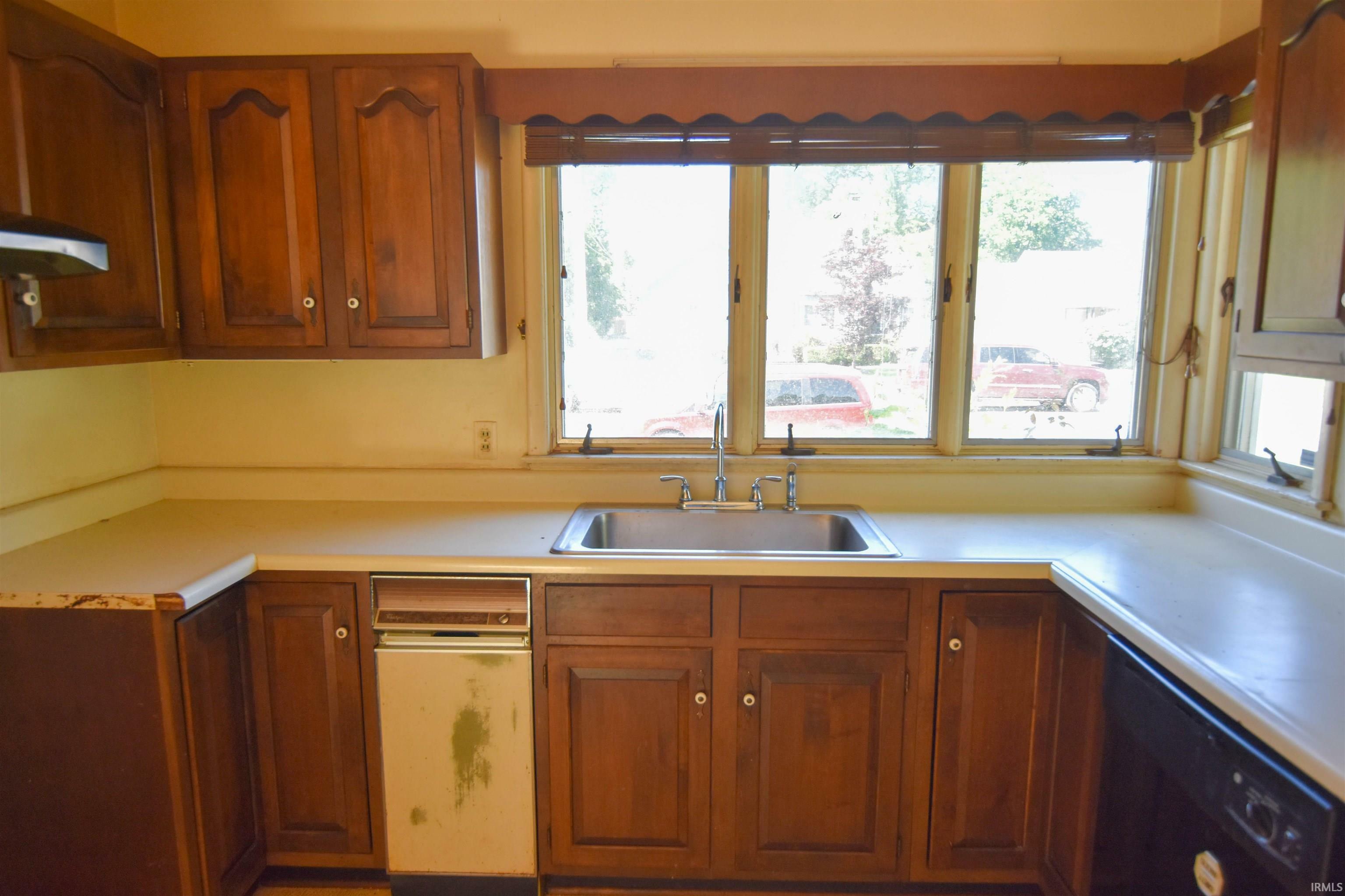 Property Photo: 2213 Bayard Park Drive IN 47714