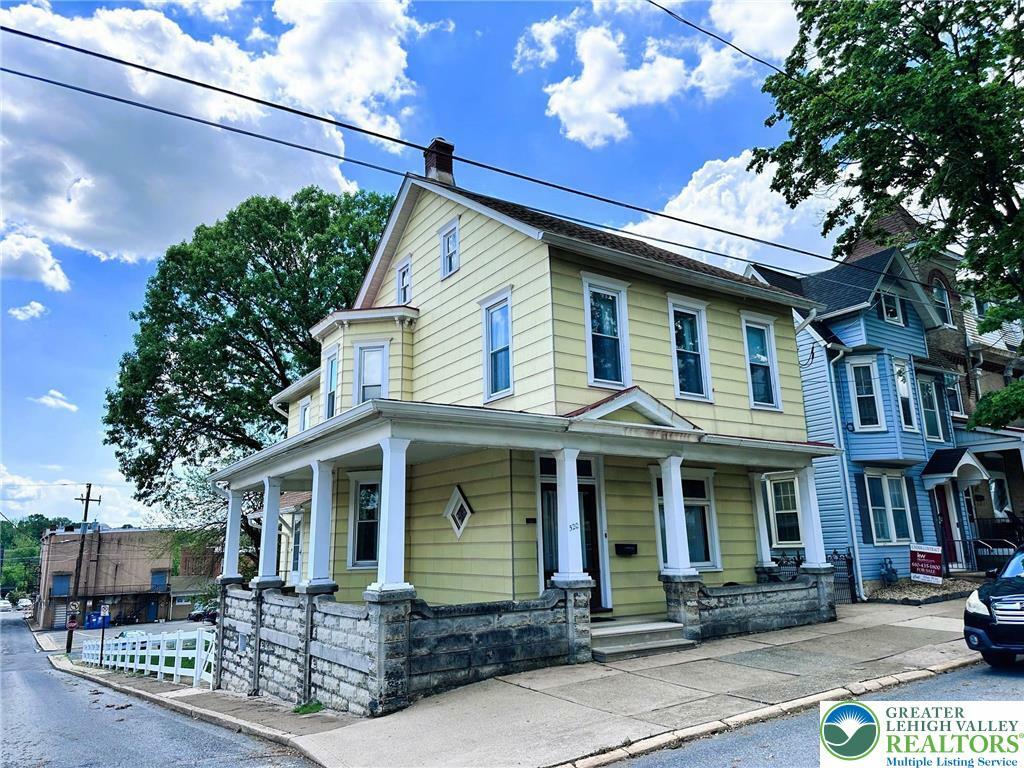 Property Photo: 520 2nd Street PA 18032