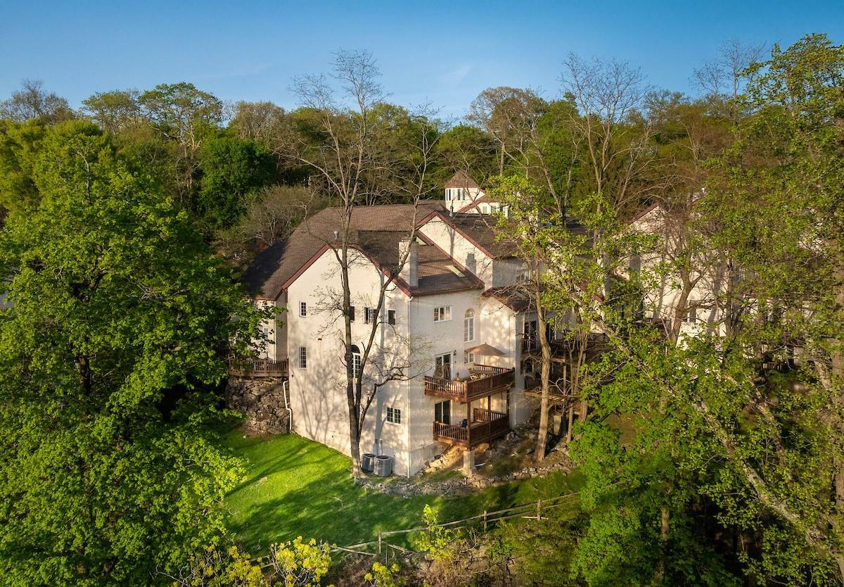 Property Photo: 25 Springhurst Park NY 10522