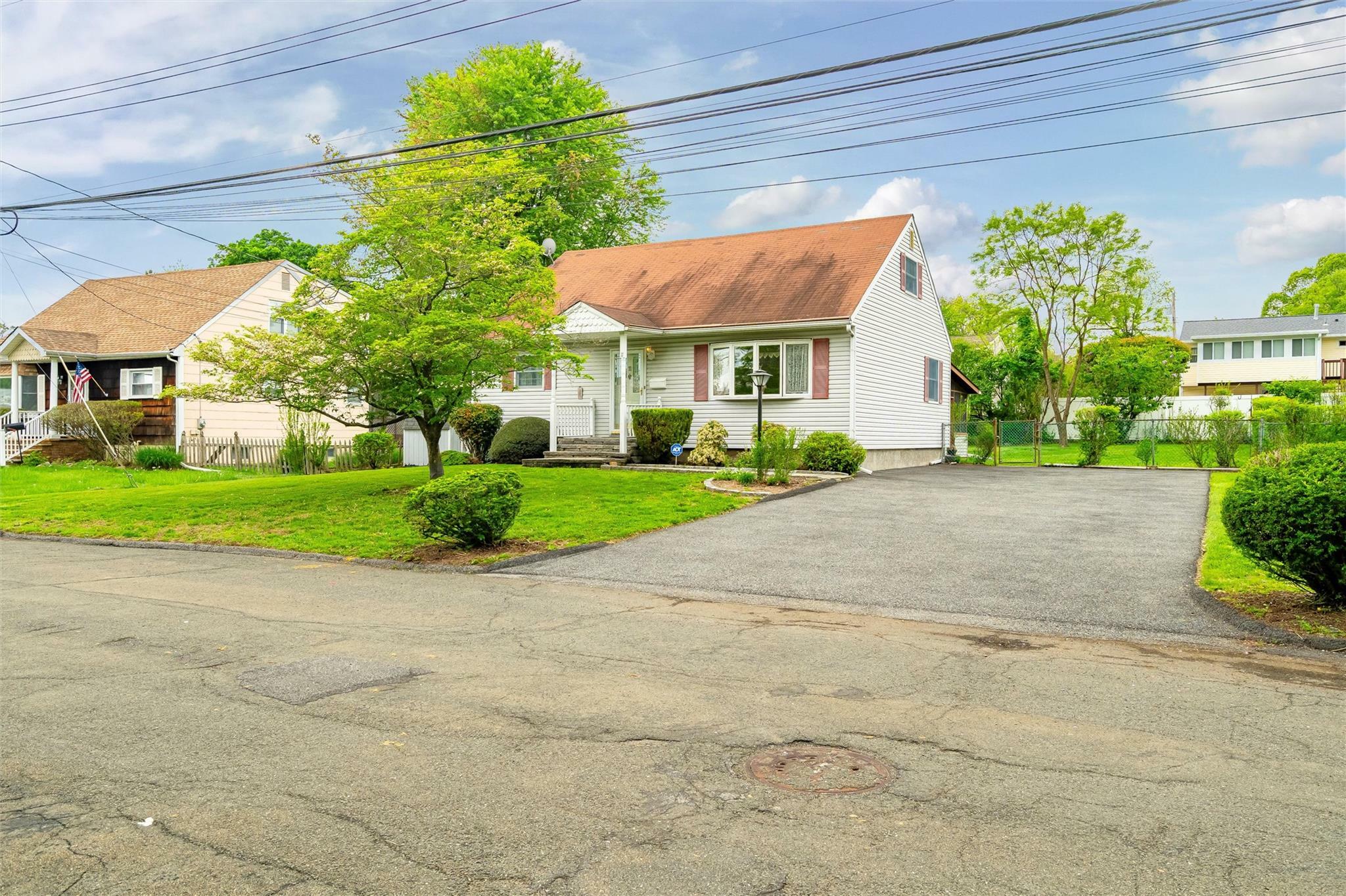Property Photo: 11 Govan Drive NY 10980