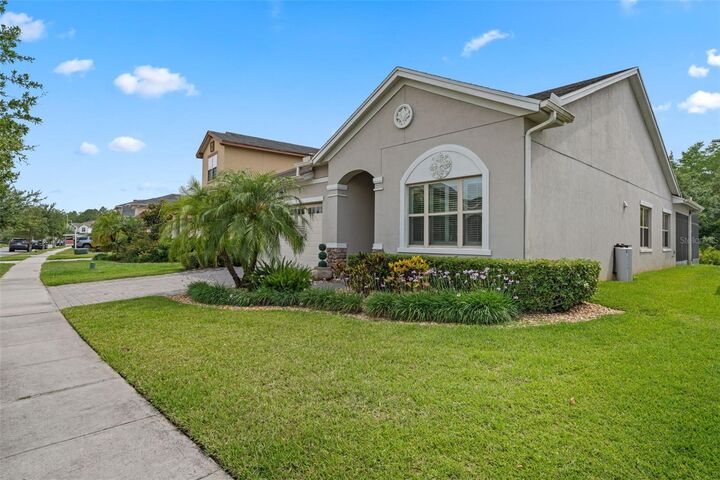 Property Photo:  14072 Alafaya Oak Bend  FL 32828 