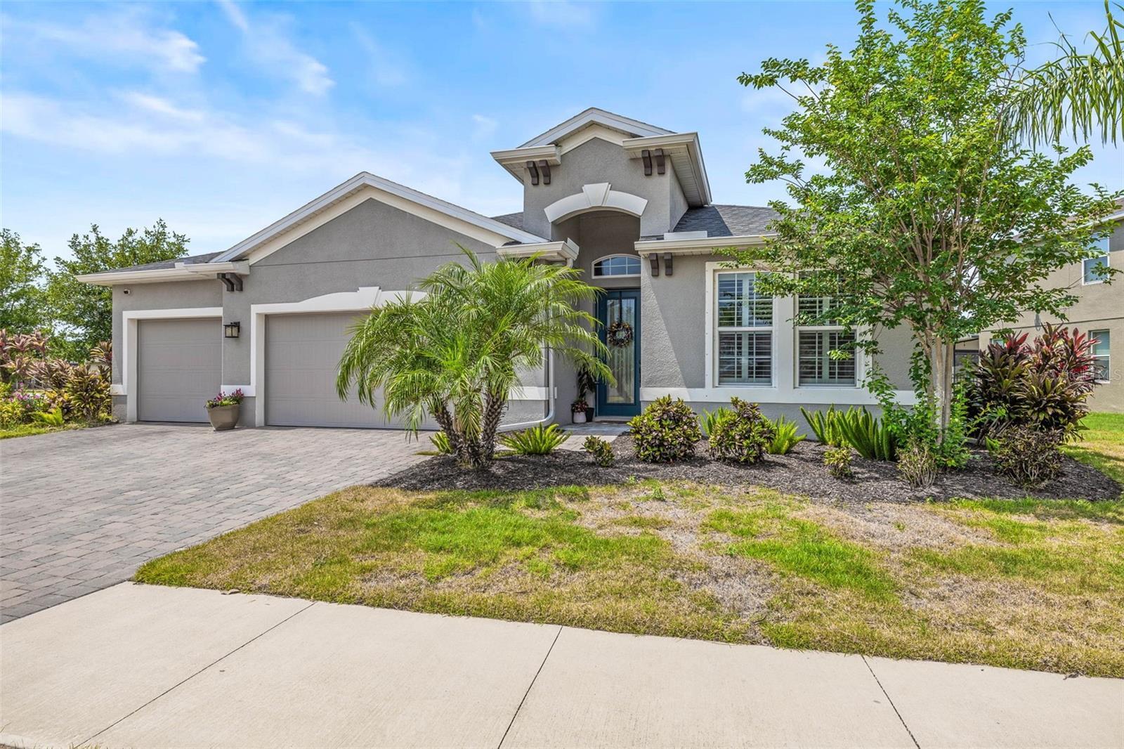 Property Photo: 11322 Lake Lucaya Drive FL 33579