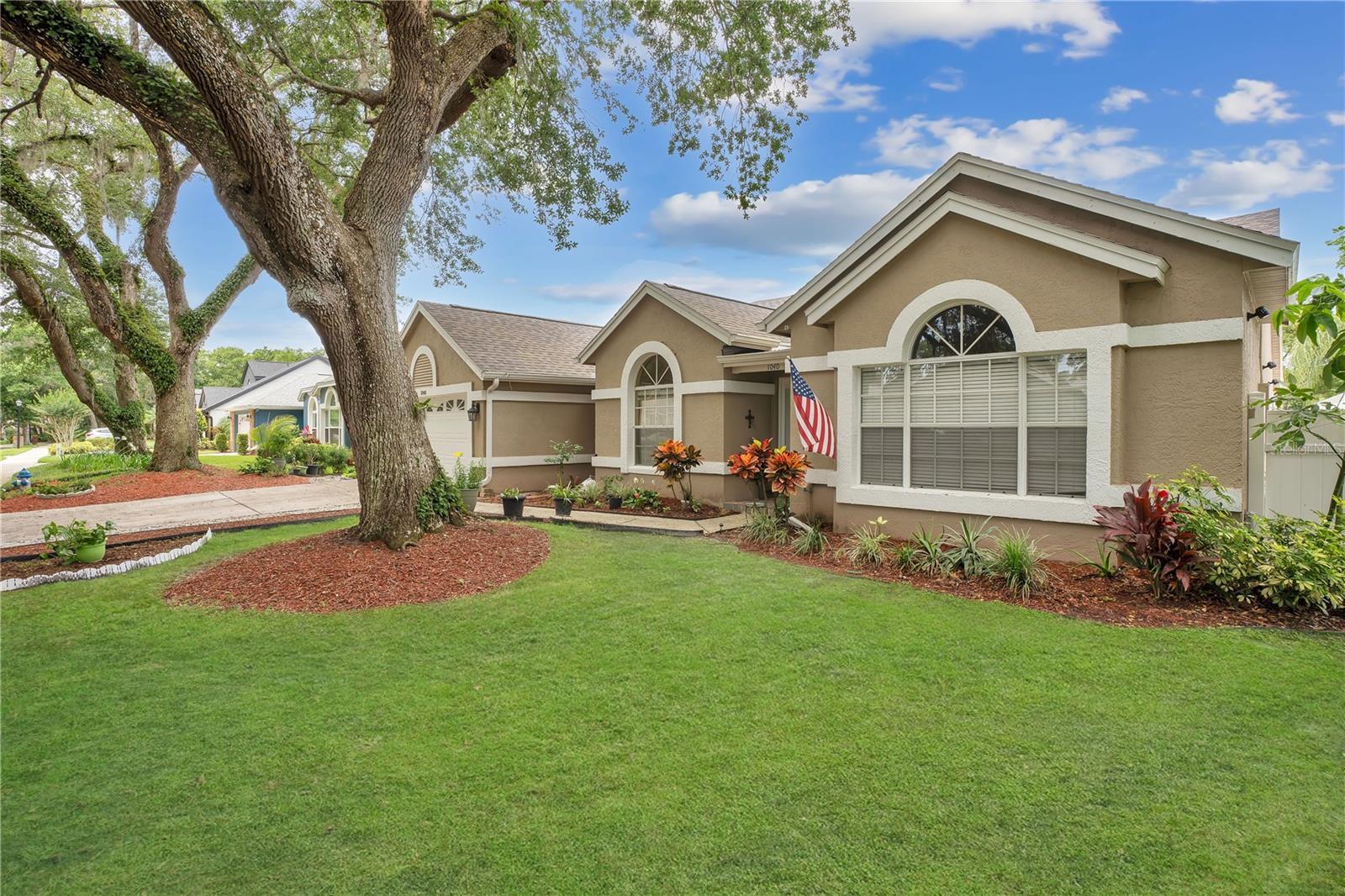 Property Photo: 1040 Big Oaks FL 32765