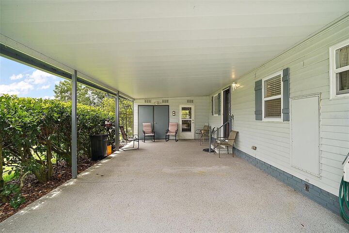 Property Photo: 5300 Tigers Tail FL 34748