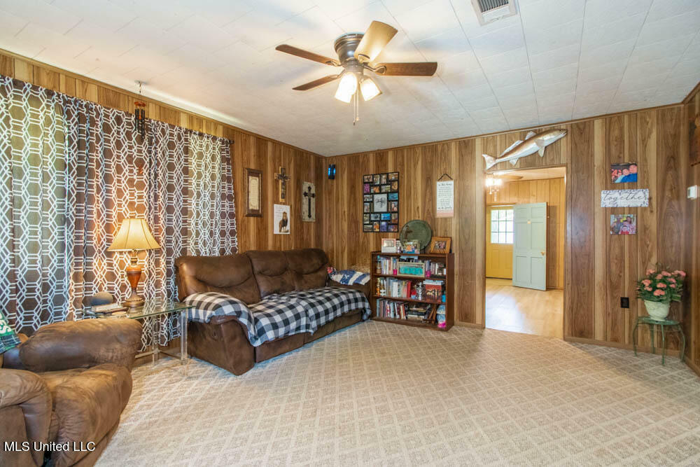 Property Photo:  1060 Ed Faye Road  MS 39571 