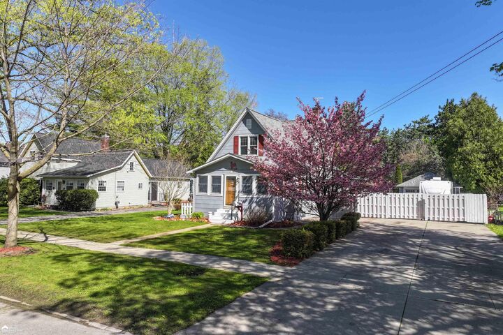 405 E 5th Street  Imlay City MI 48444 photo