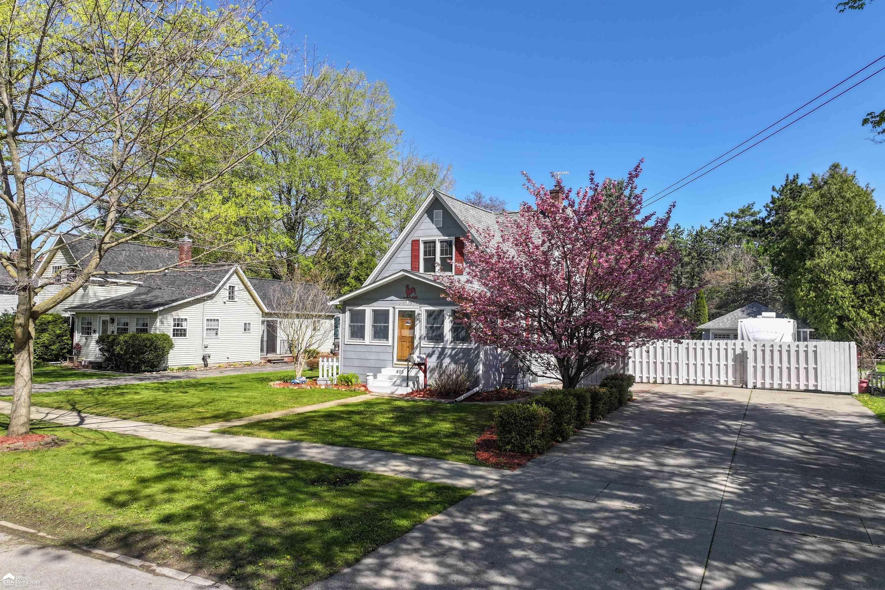 Property Photo: 405 E 5th Street MI 48444