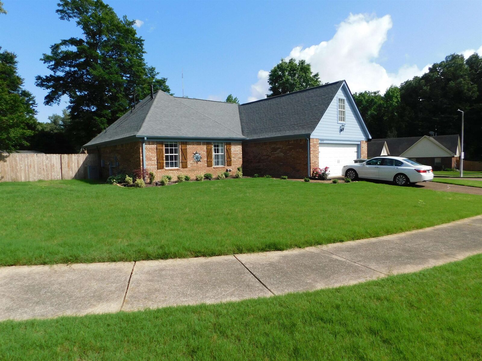 Property Photo: 3325 Demetra Ln TN 38133