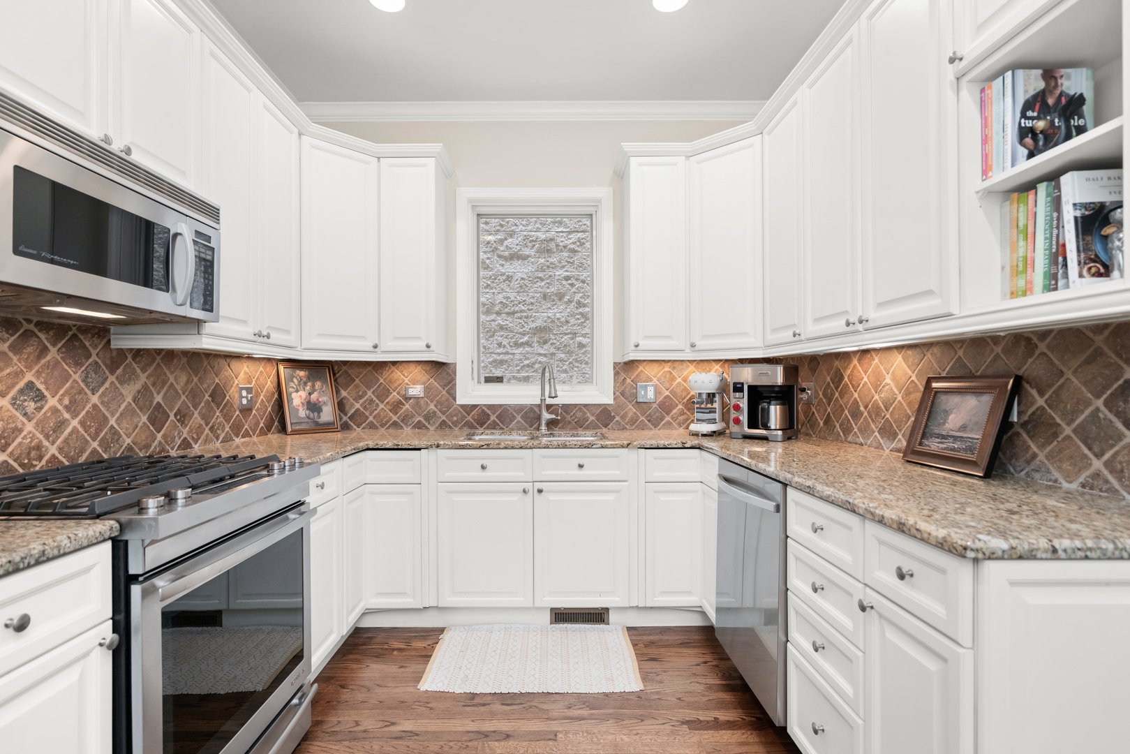 Property Photo: 3037 N Racine Avenue 1 IL 60657