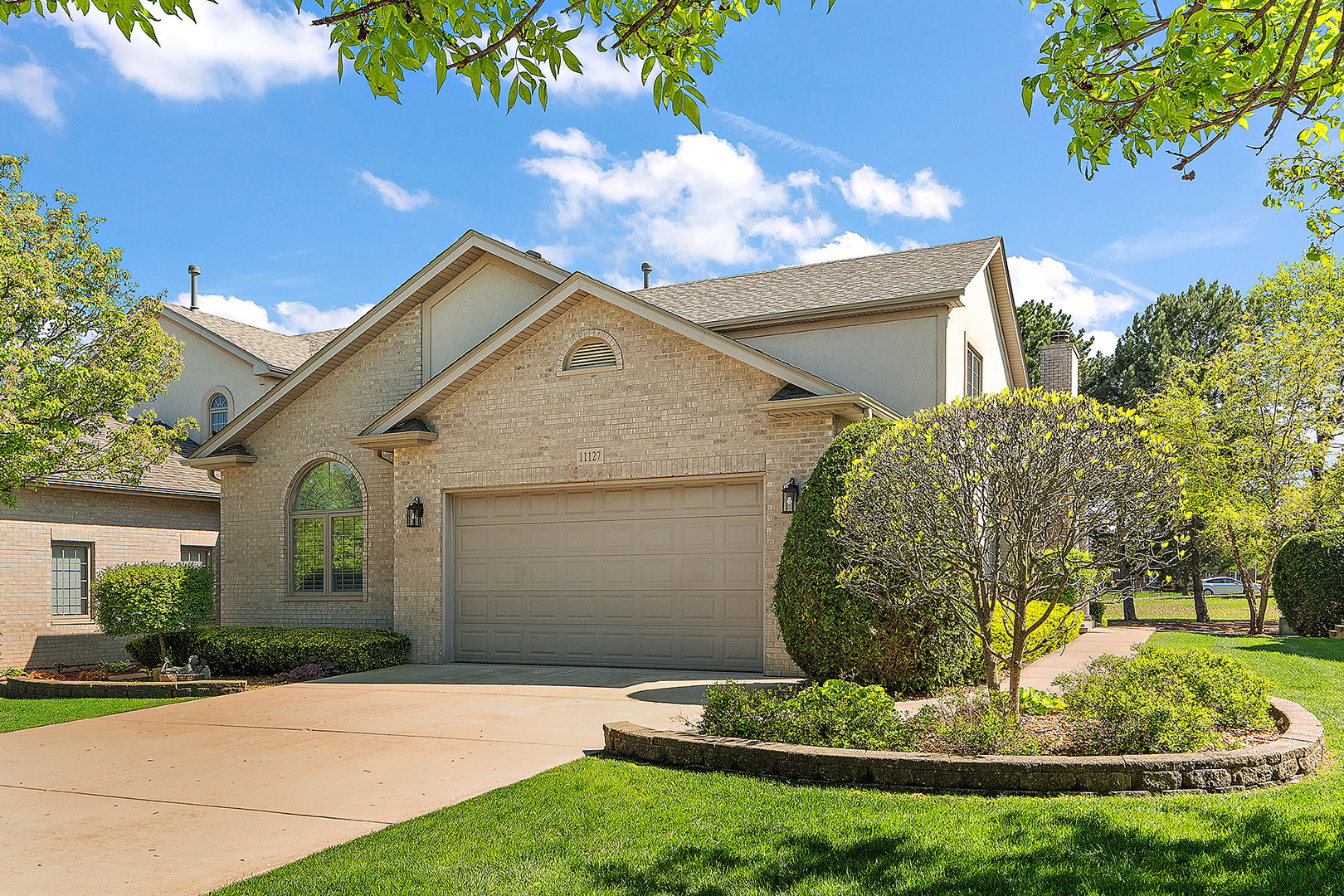 Property Photo: 11127 Karen Drive IL 60467