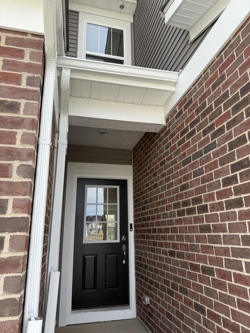 Property Photo: 2239 Horseshoe Circle 09604 IL 60564
