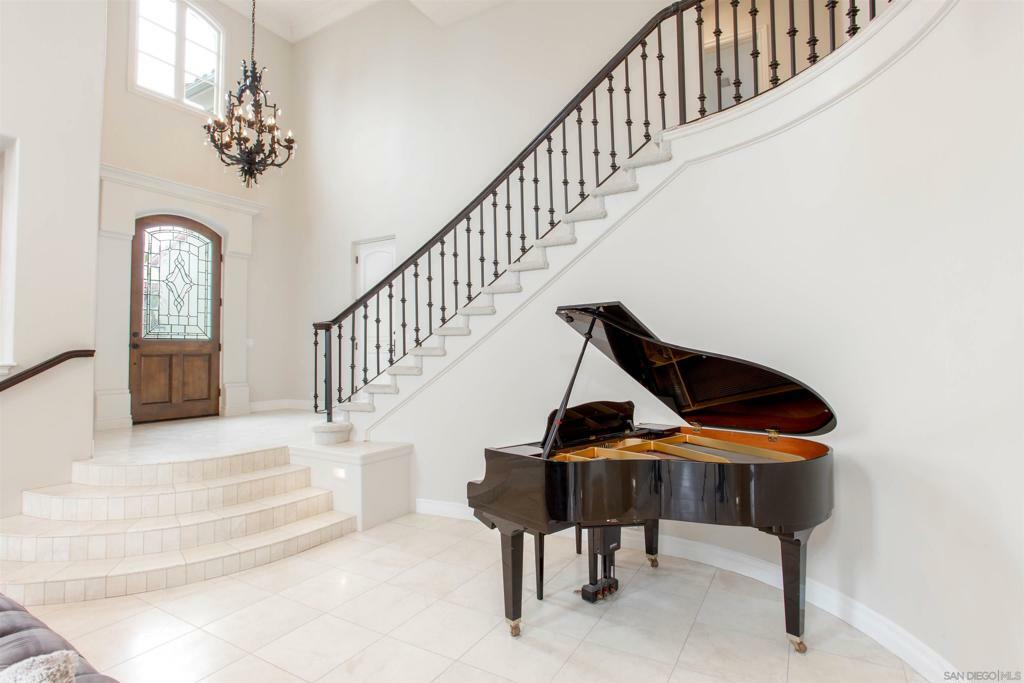 Property Photo: 7124 Aviara Drive CA 92011