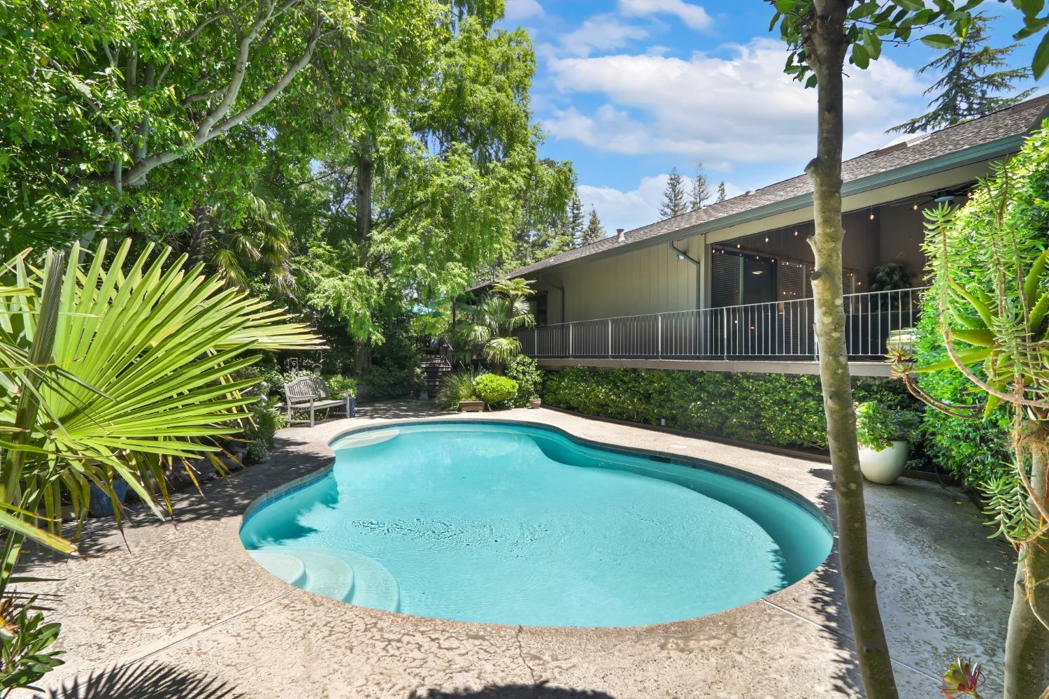 Property Photo: 3305 Inverness Court CA 95821