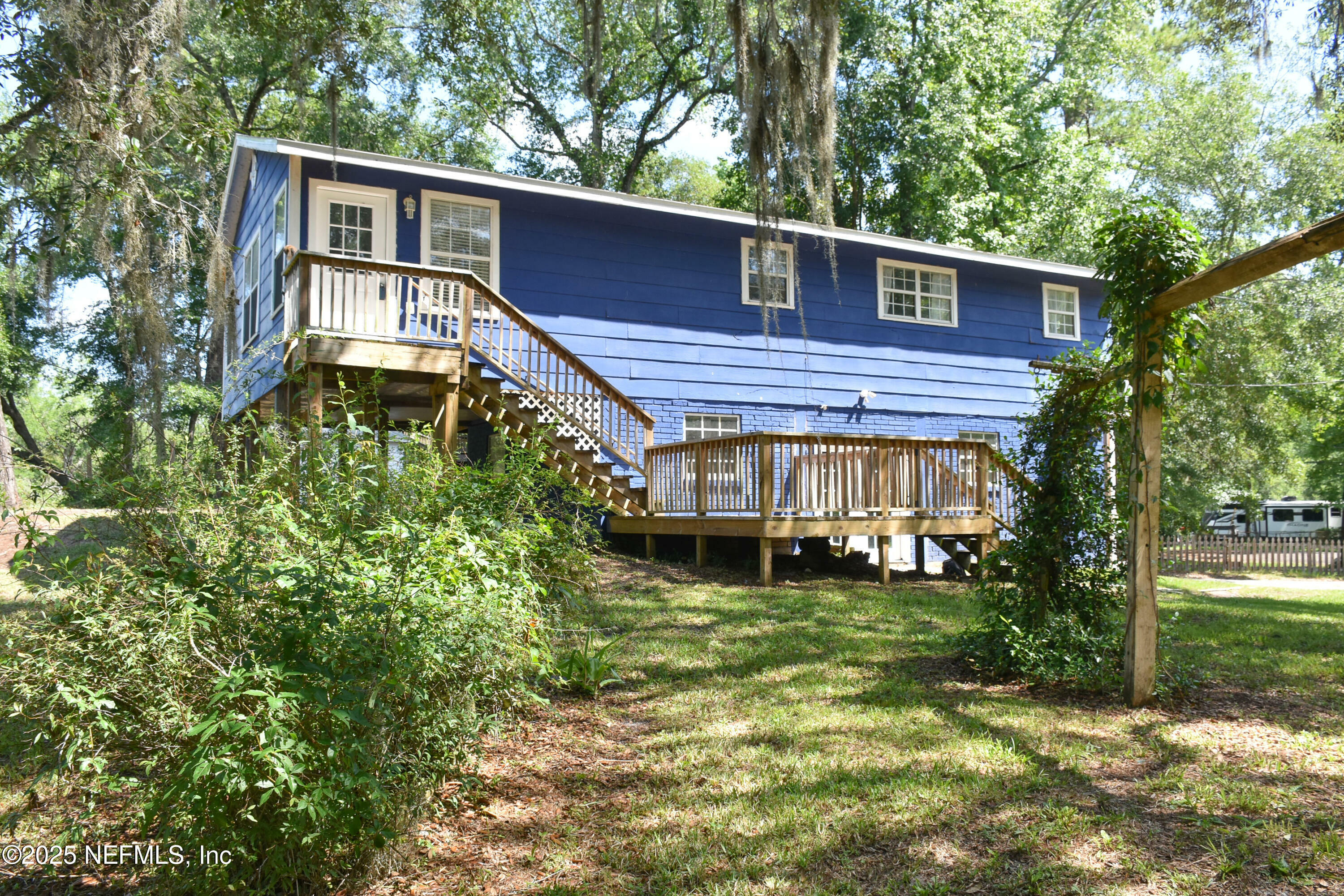 Property Photo: 2873 Creek Street FL 32068