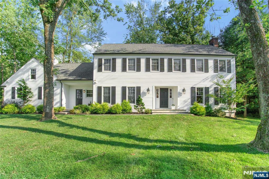 18 Fawn Lane  Bernards NJ 07920 photo