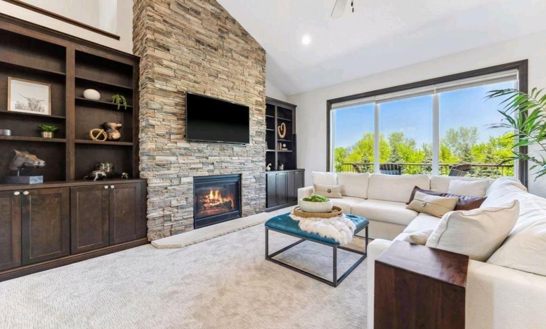 Property Photo: 4680 Spruce Way MN 55359