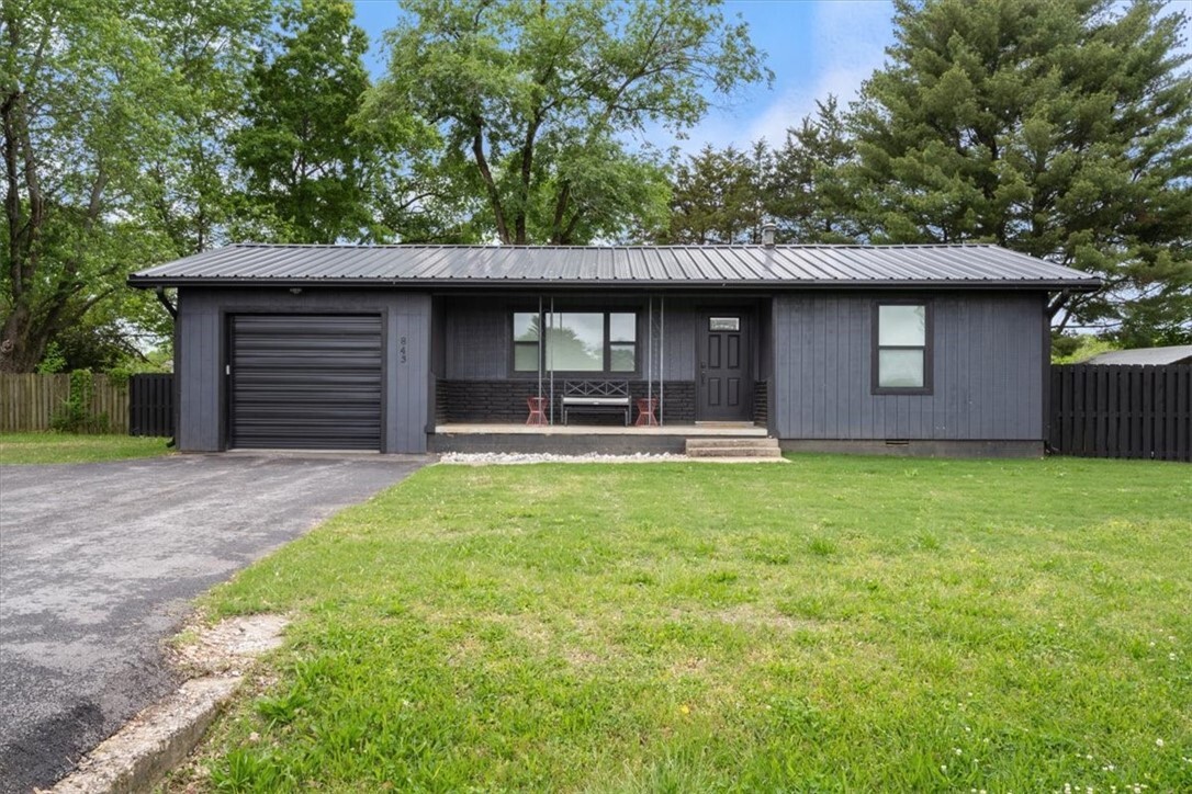 Property Photo: 843 S Curtis Avenue AR 72751