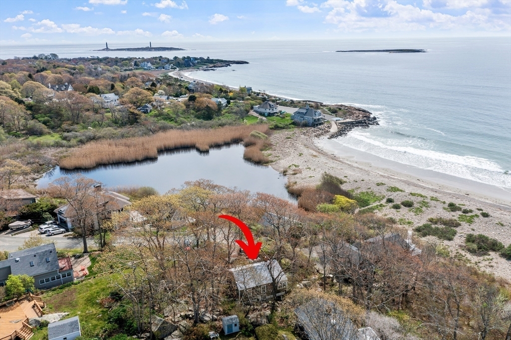 Property Photo: 6 Laurel Acres MA 01966