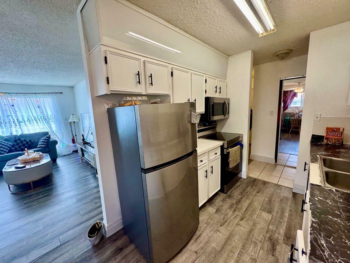 Property Photo: 5812 61 Street 306 AB T4N 6H4