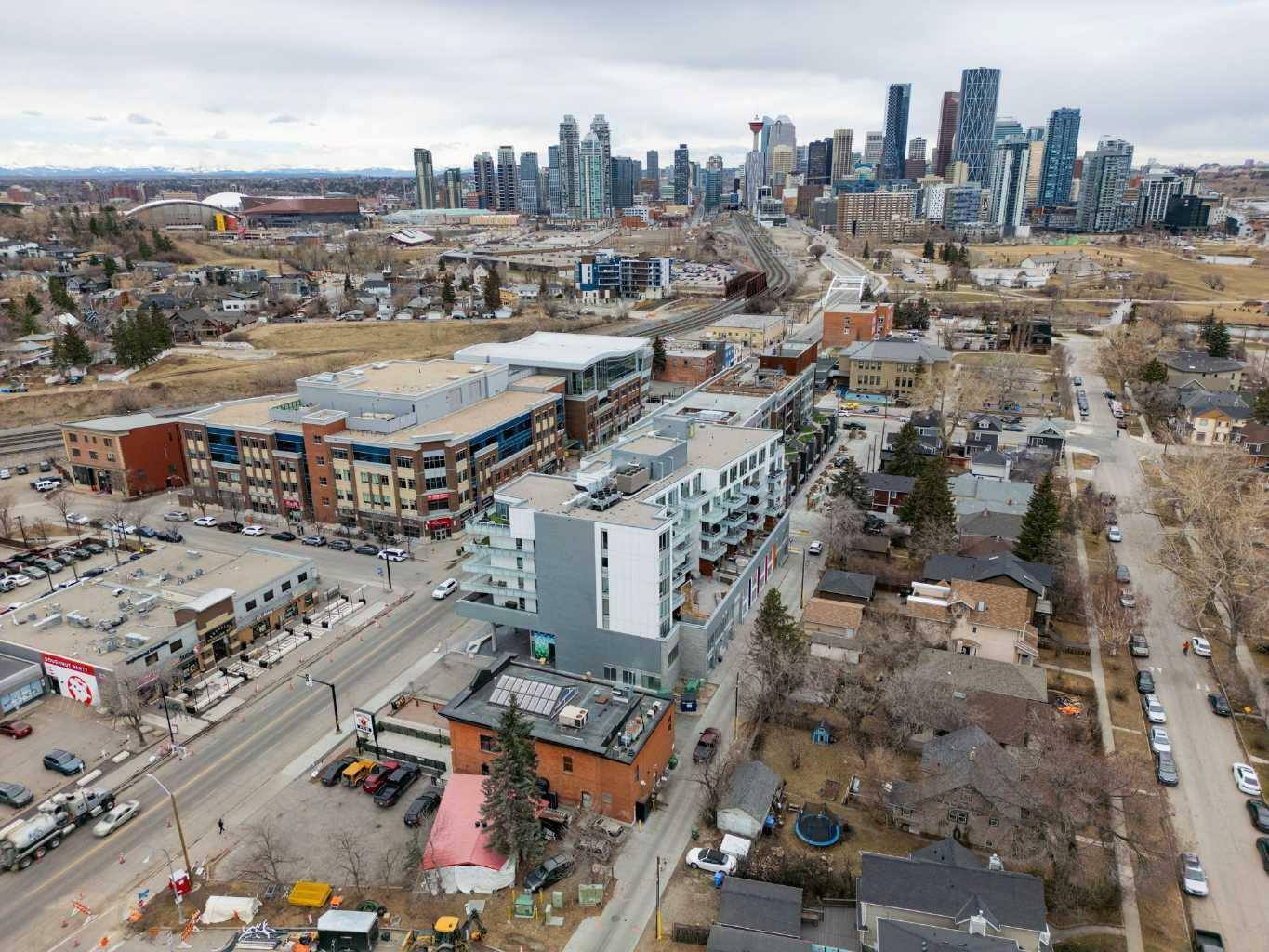 Property Photo: 1020 9 Avenue SE 312 AB T2G 0S7