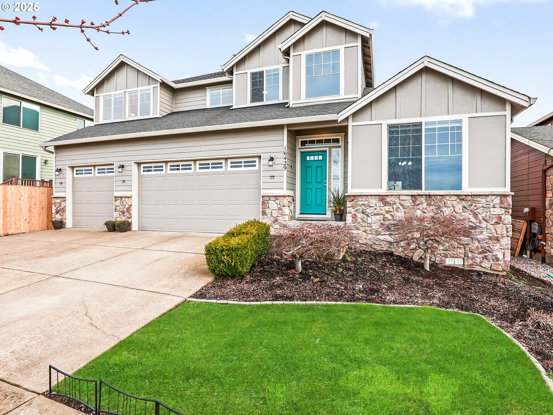 Property Photo: 16429 SE Siri Loop OR 97089