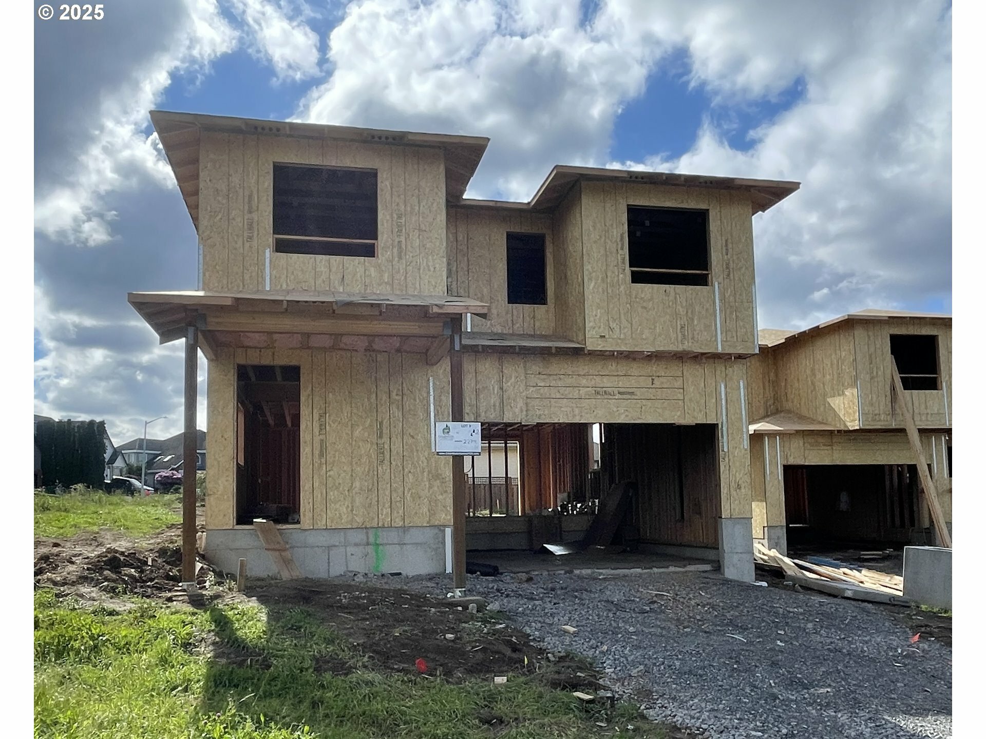 Property Photo: 2279 SW Phyllis Pl OR 97080