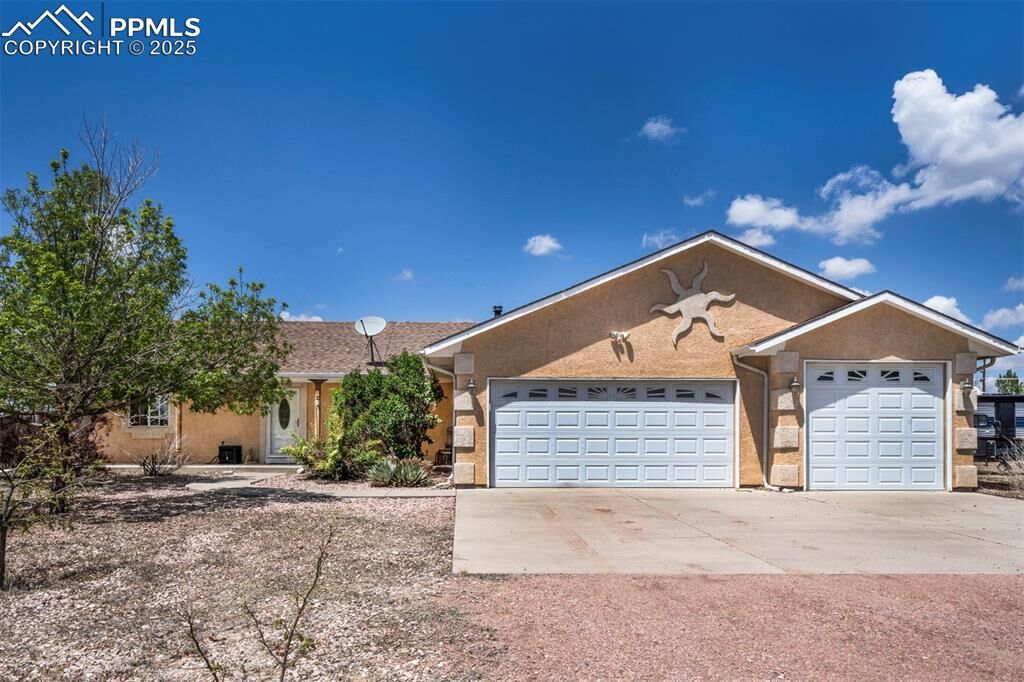 Property Photo: 935 W Camino Pablo Court CO 81007
