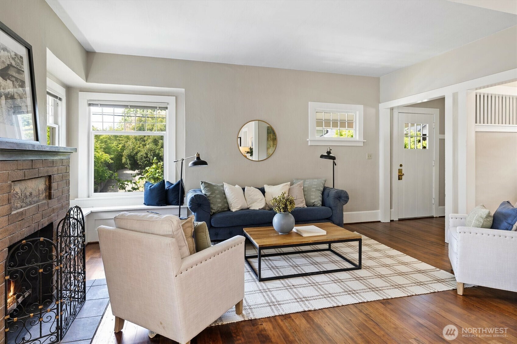 Property Photo: 4410 Latona Avenue NE WA 98105