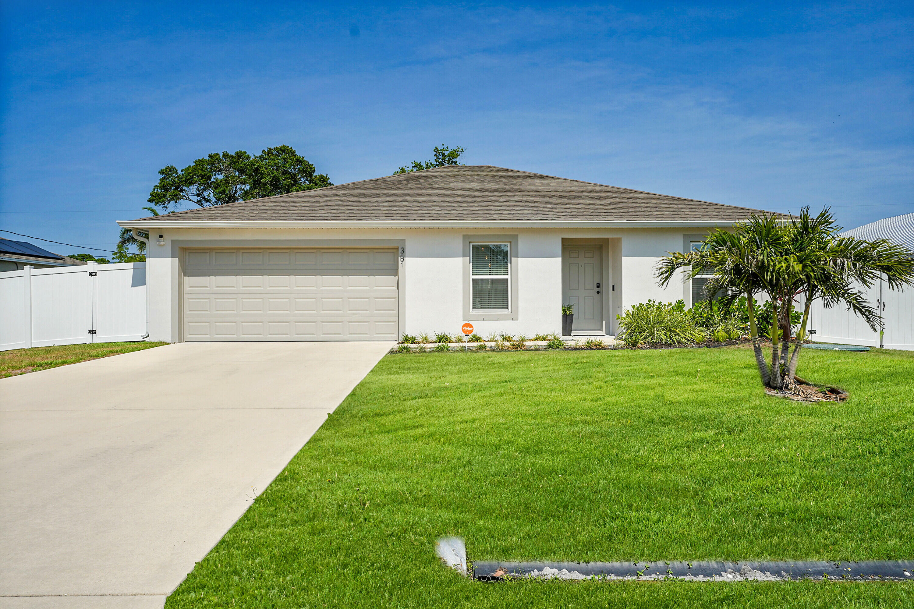 Property Photo: 351 NW Byron Street FL 34983