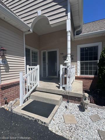 Property Photo: 98 Fox Hollow Drive MI 48455
