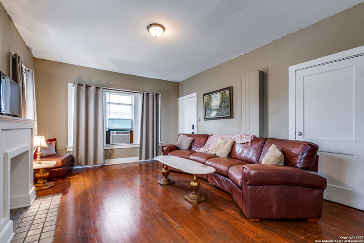 Property Photo: 765 Fulton TX 78212