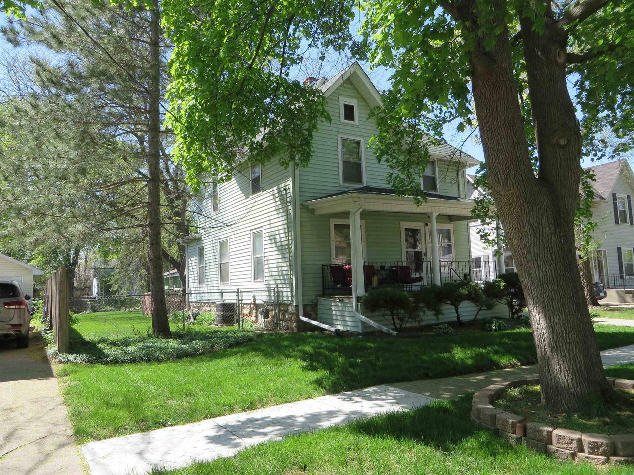 Property Photo: 944 9th Street WI 53511