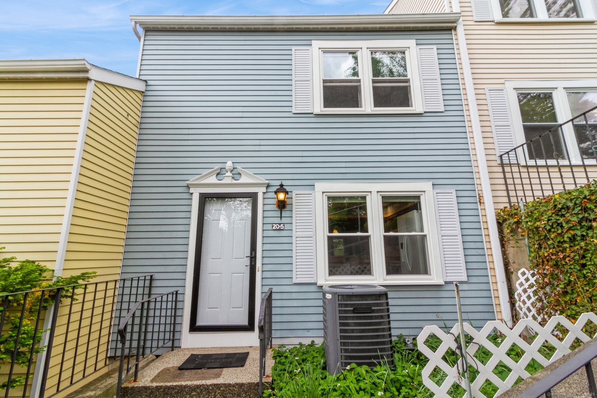 Property Photo:  55 Mill Plain Road 20-5  CT 06811 
