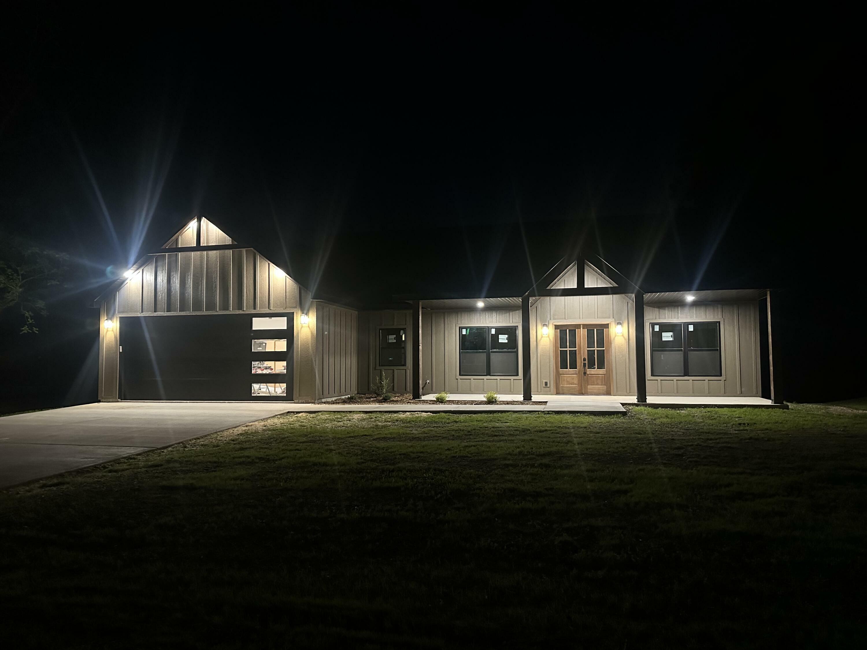 Property Photo: 1988 Morris Road MO 65711
