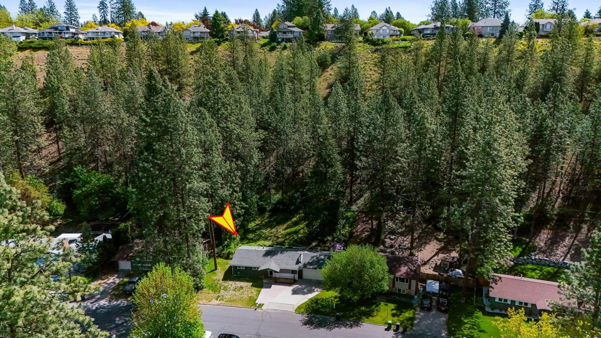 Property Photo: 6112 N Royal Dr WA 99208