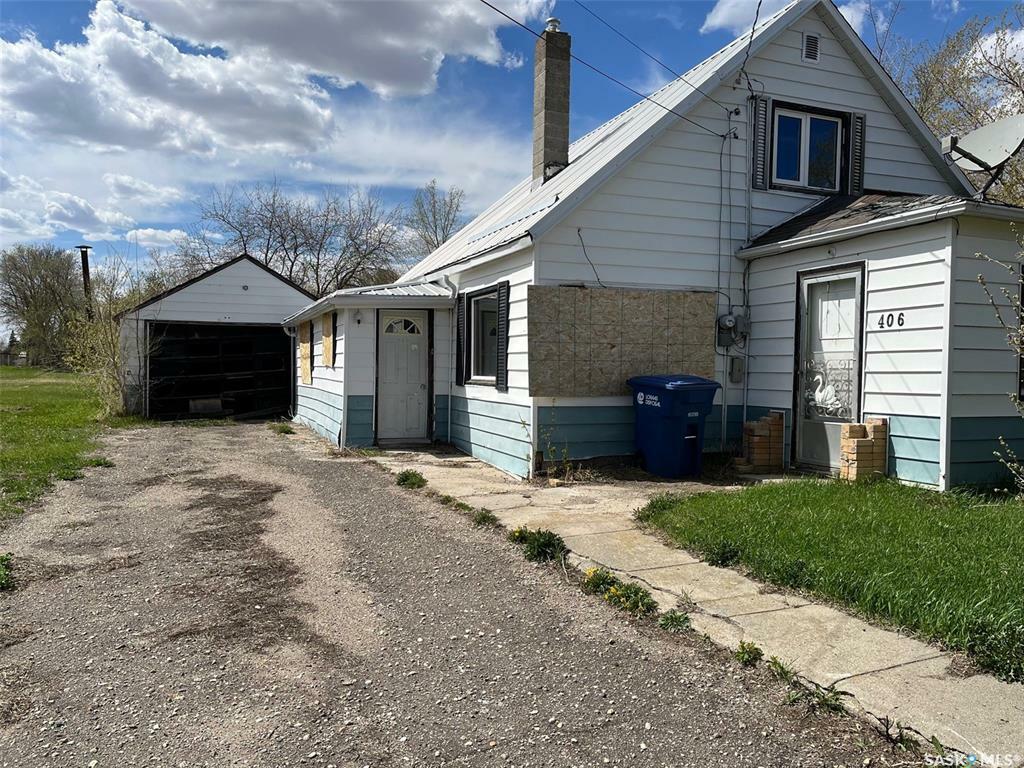 Property Photo: 408 Desmond Street SK S0G 2B0