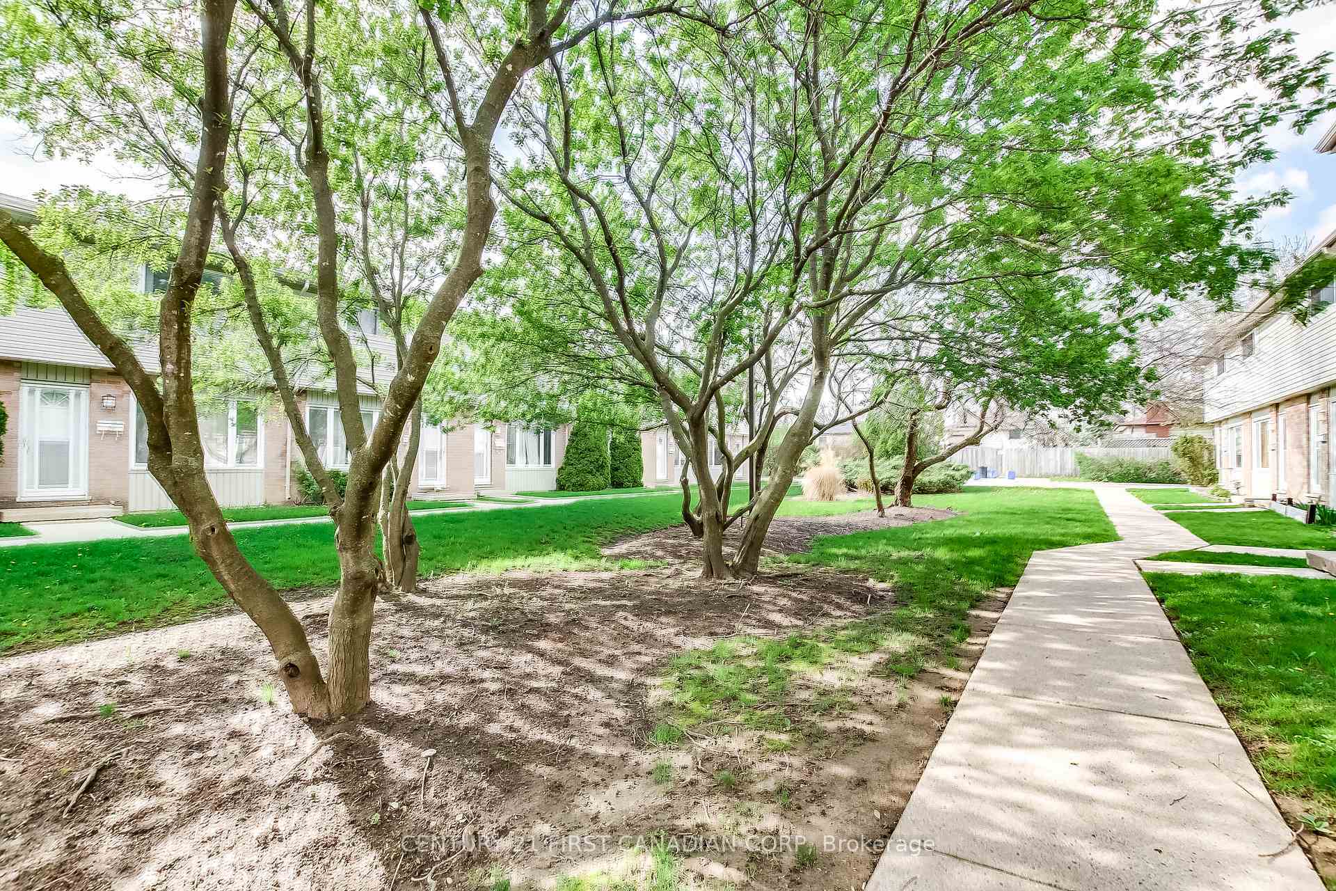 Photo de la propriété:  1095 Jalna Boulevard 93  ON N6E 2Y7 